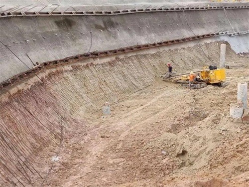 昂昂溪基坑边坡加固